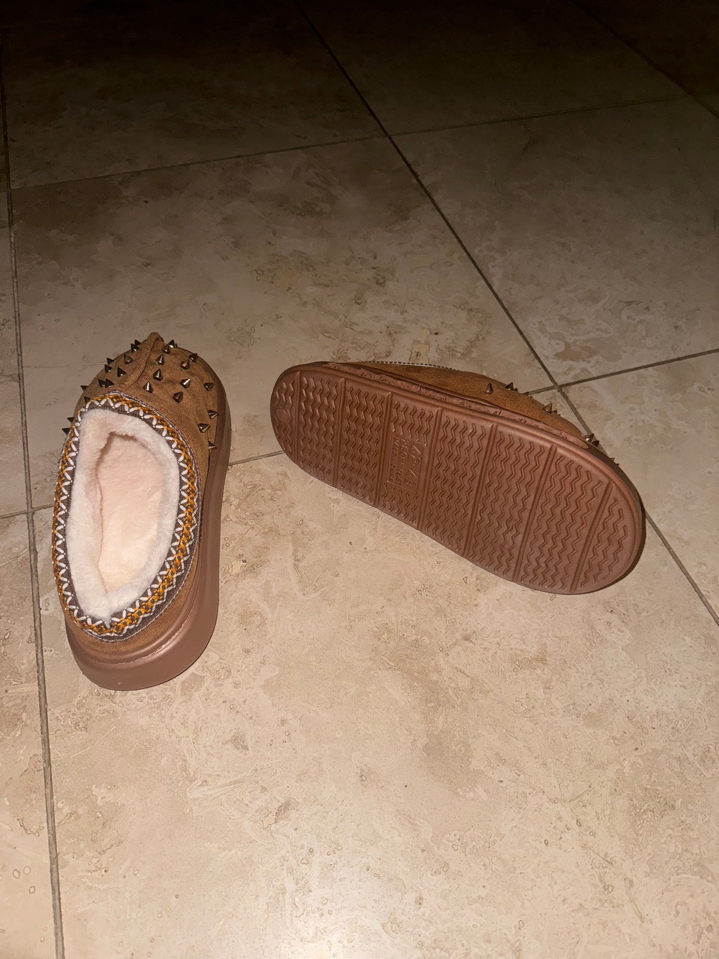 Spiked Fur Slippers (Tan)
