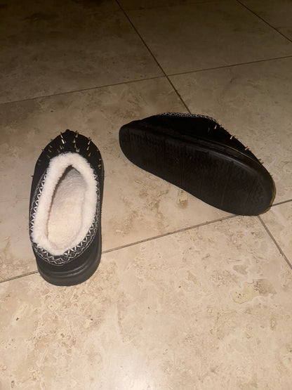 Spiked Fur Slippers (Black)